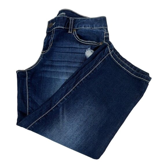 Maurices Womens Distressed Blue Denim Capri Jeans Size 7/8 Embroidered Pockets - Picture 10 of 13